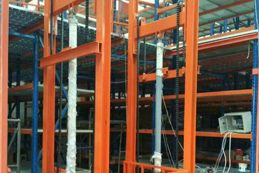 導(dǎo)軌式升降平臺(tái)