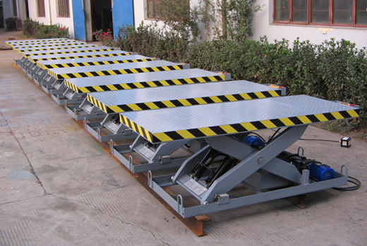 剪叉式升降貨梯