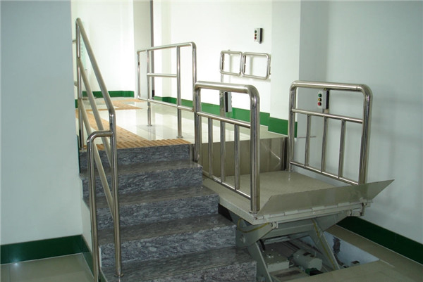 華陽(yáng)國(guó)際育蒙幼稚園定制的無(wú)障礙升降平臺(tái)