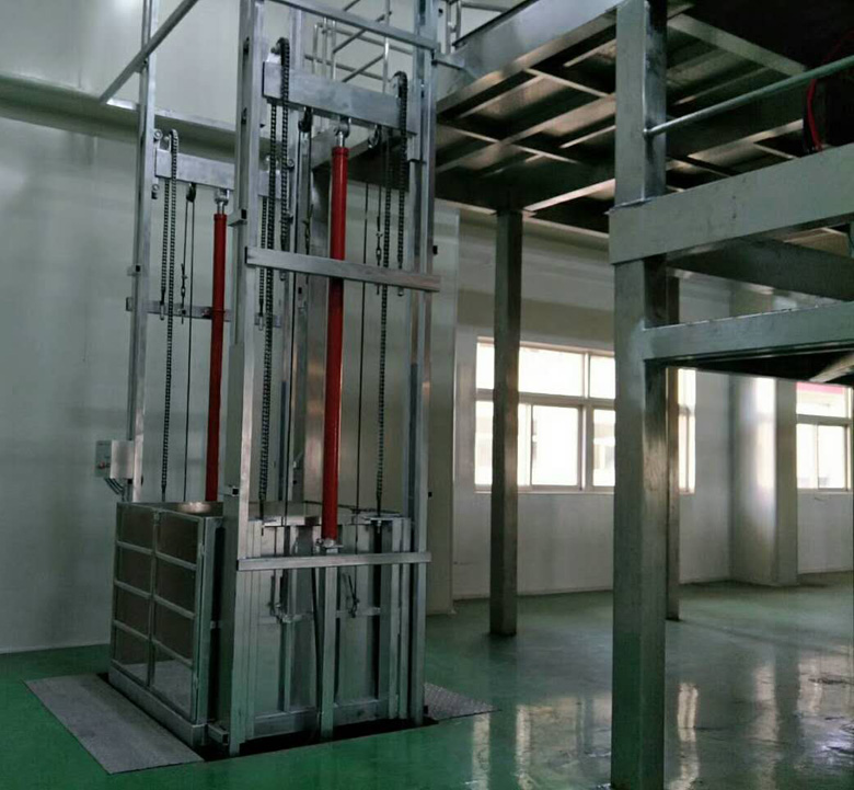 重慶長(zhǎng)壽富美包裝有限公司導(dǎo)軌式升降貨梯
